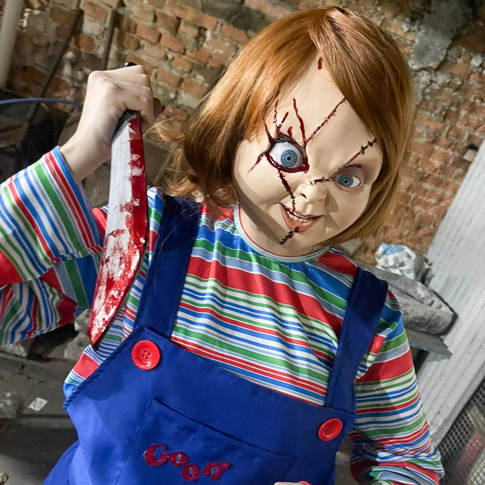Chucky em performance de terror com figurino cinematográfico para evento em São Paulo Chucky em performance de terror com figurino cinematográfico para evento em São Paulo