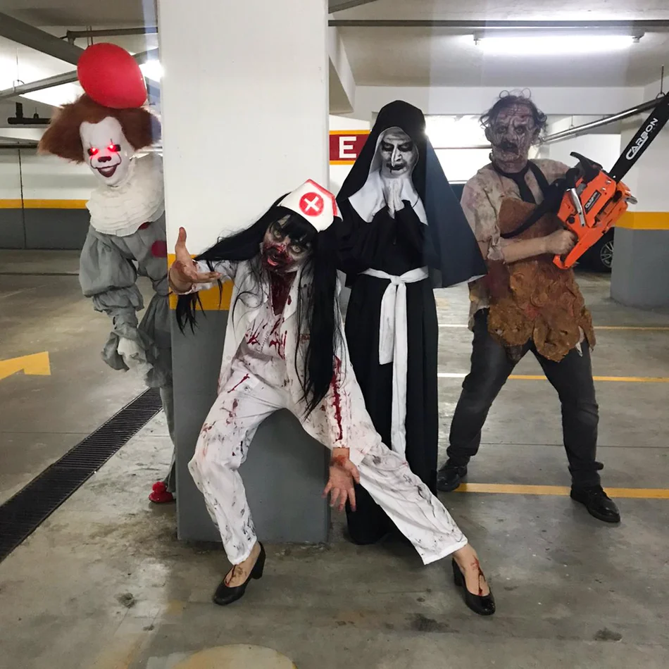 Personagens de terror fazendo medo na festa Personagens de terror fazendo medo na festa